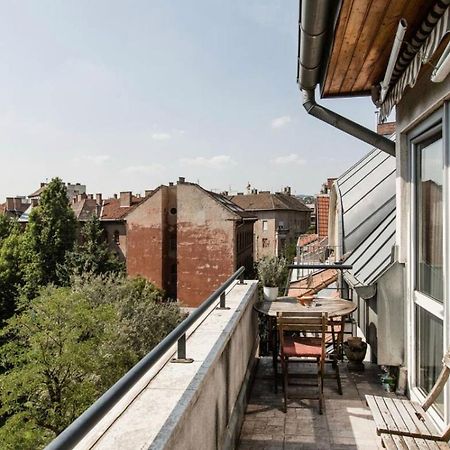 Penthouse -By The Danube Apartment Budapest Exterior photo